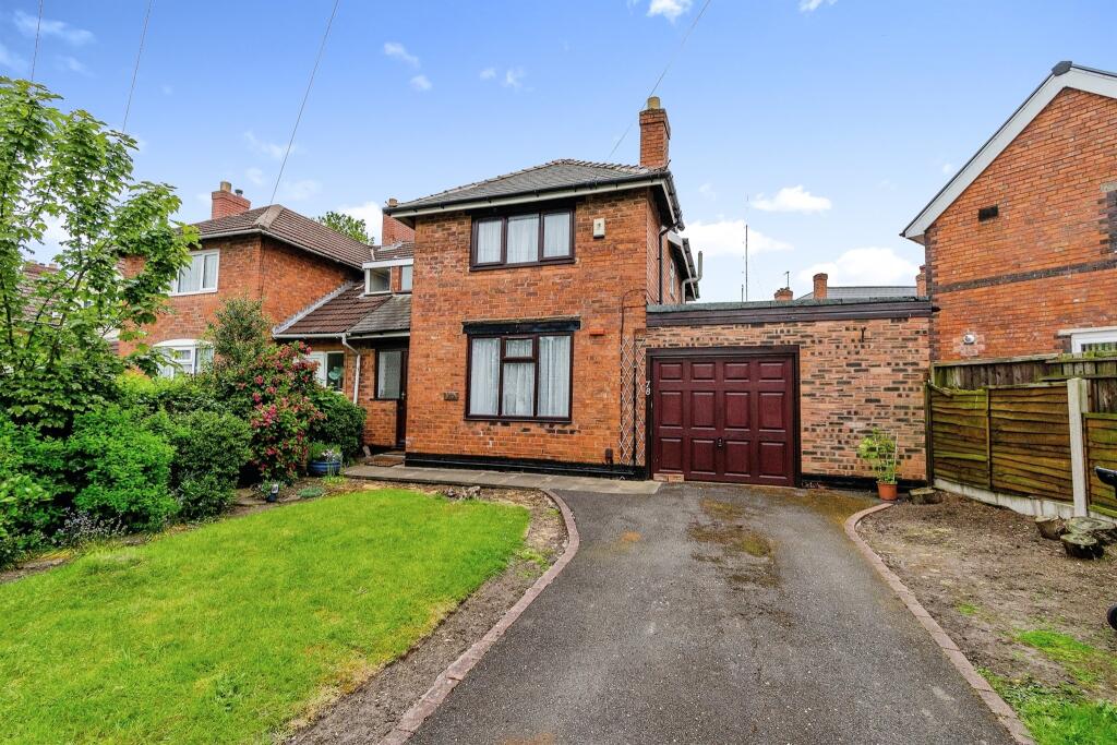 3 bedroom semidetached house for sale in Broadstone Avenue, Walsall, WS3