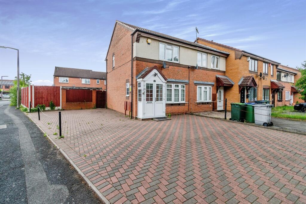 2 bedroom end of terrace house for sale in Pimpernel Drive, Walsall, WS5