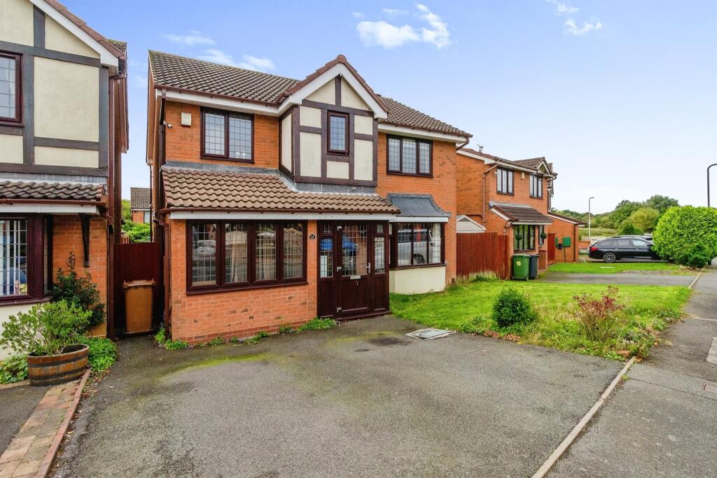 4 bedroom detached house for sale in Valleyside, Pelsall, WALSALL, WS3