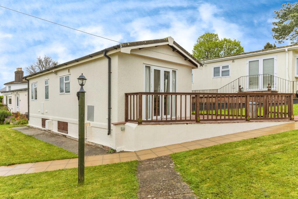 2 bedroom park home for sale in Hookhills Road, Paignton, TQ4