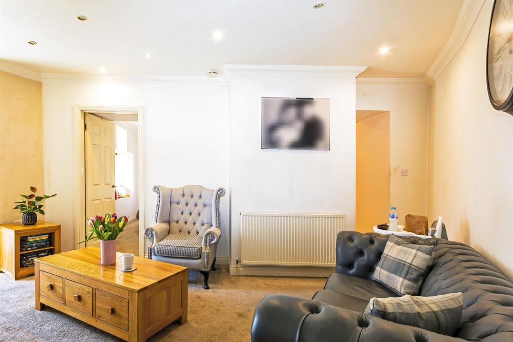 2 bedroom ground floor flat for sale in Chatsworth Road, Torquay, TQ1