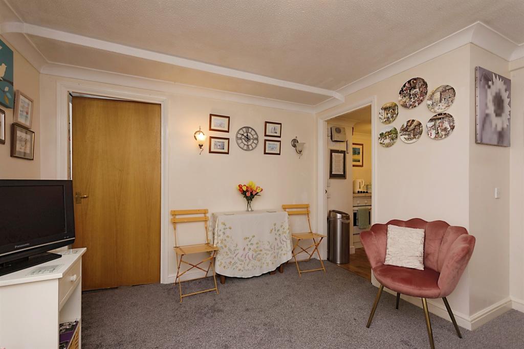 1 bedroom retirement property for sale in Abbey Road, Torquay, TQ2