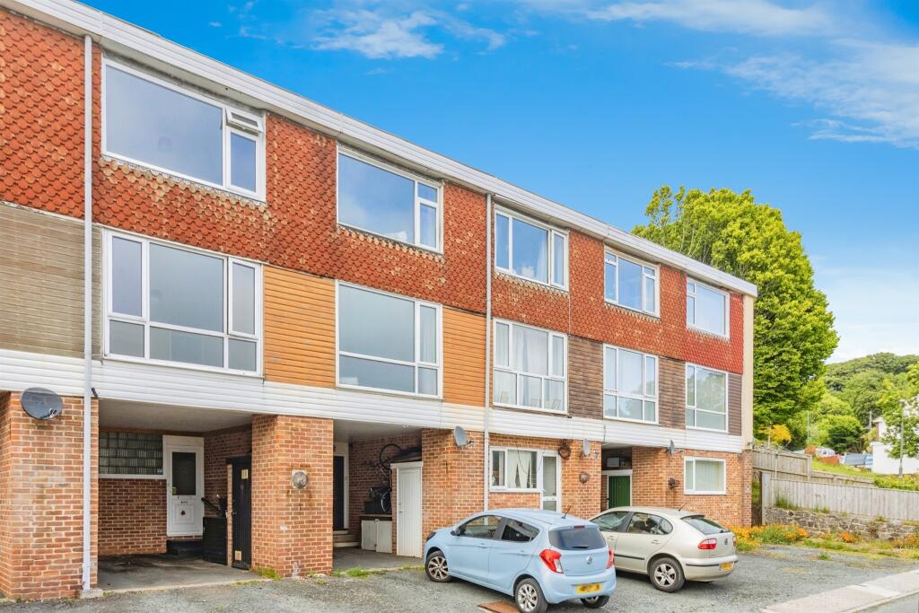 Main image of property: Braeside Road, Torquay
