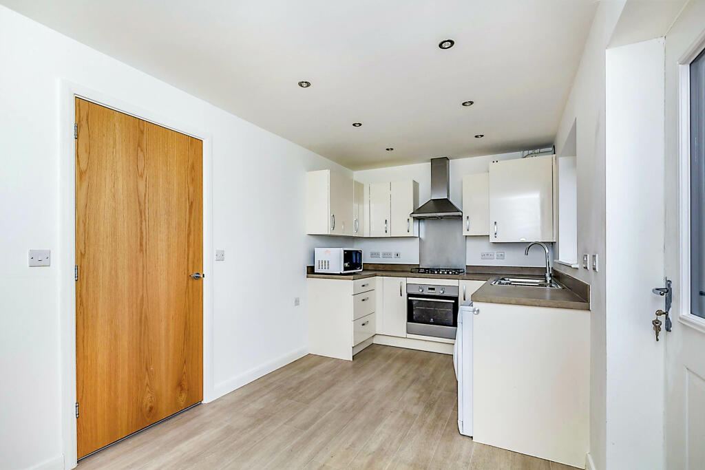 2 bedroom town house for sale in Pescall Boulevard, Leicester, LE4