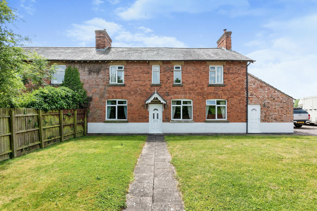 4 bedroom semidetached house for sale in Station Road, Whissendine