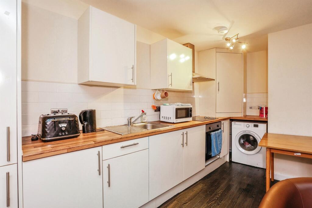 Main image of property: High Street, Melton Mowbray