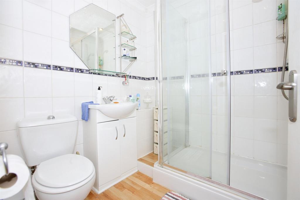 2 bedroom terraced house for sale in Abbots Way, Yeovil, BA21