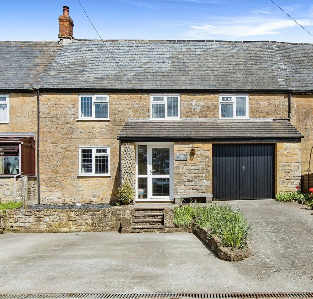 3 bedroom terraced house for sale in Coat, Martock, TA12