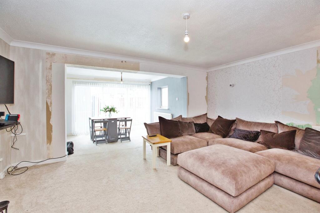 Additional property image - Thatcham Park, Yeovil
