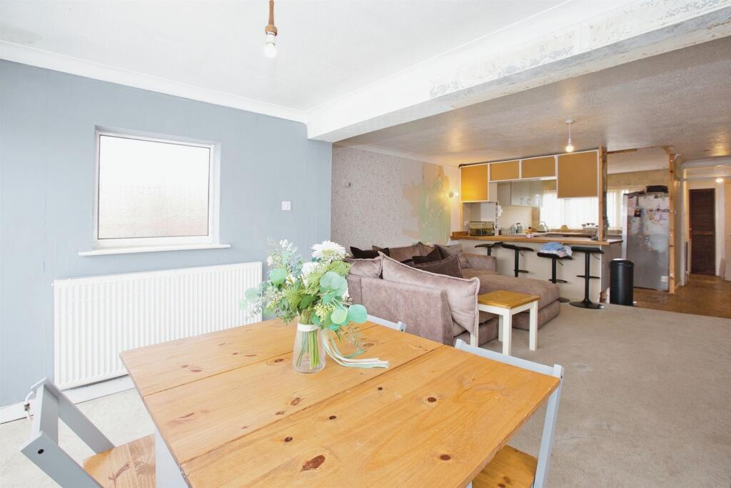 Additional property image - Thatcham Park, Yeovil