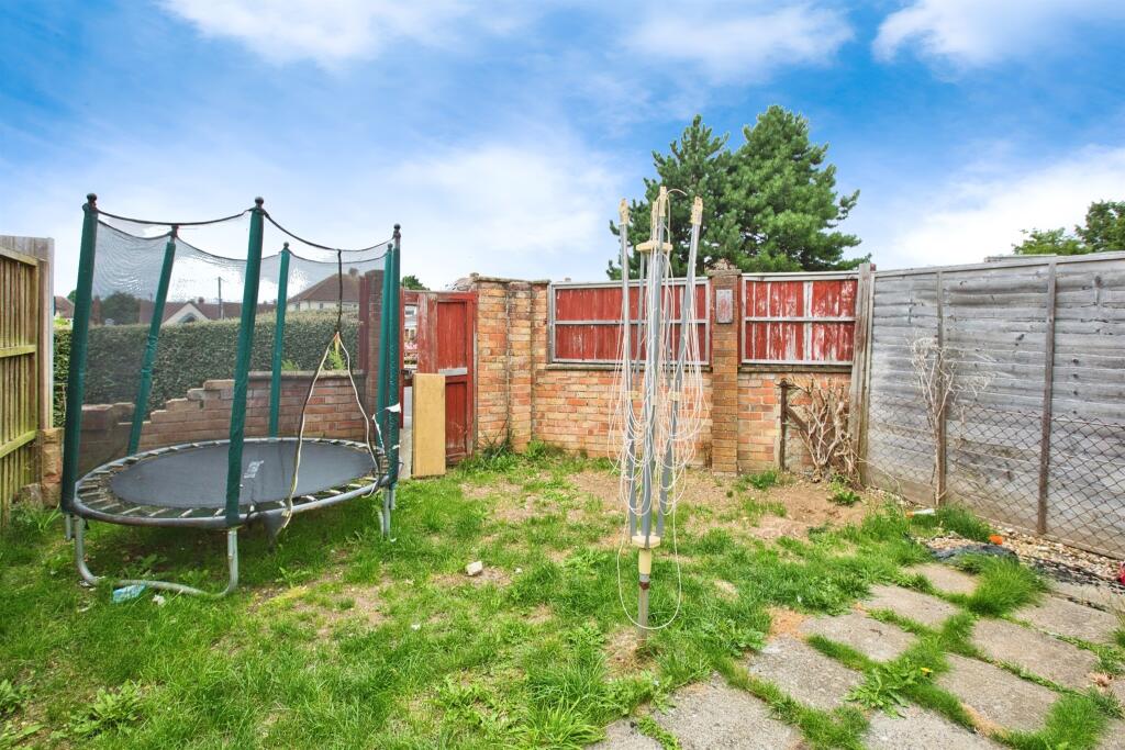Additional property image - Thatcham Park, Yeovil