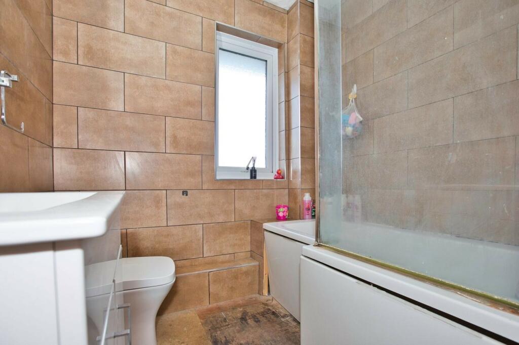Additional property image - Thatcham Park, Yeovil