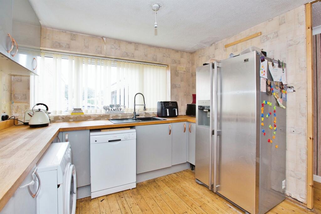 Additional property image - Thatcham Park, Yeovil