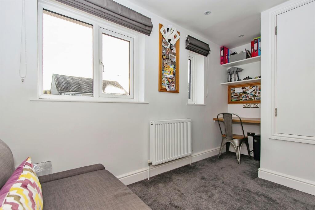 Additional property image - Broadleaze, Yeovil