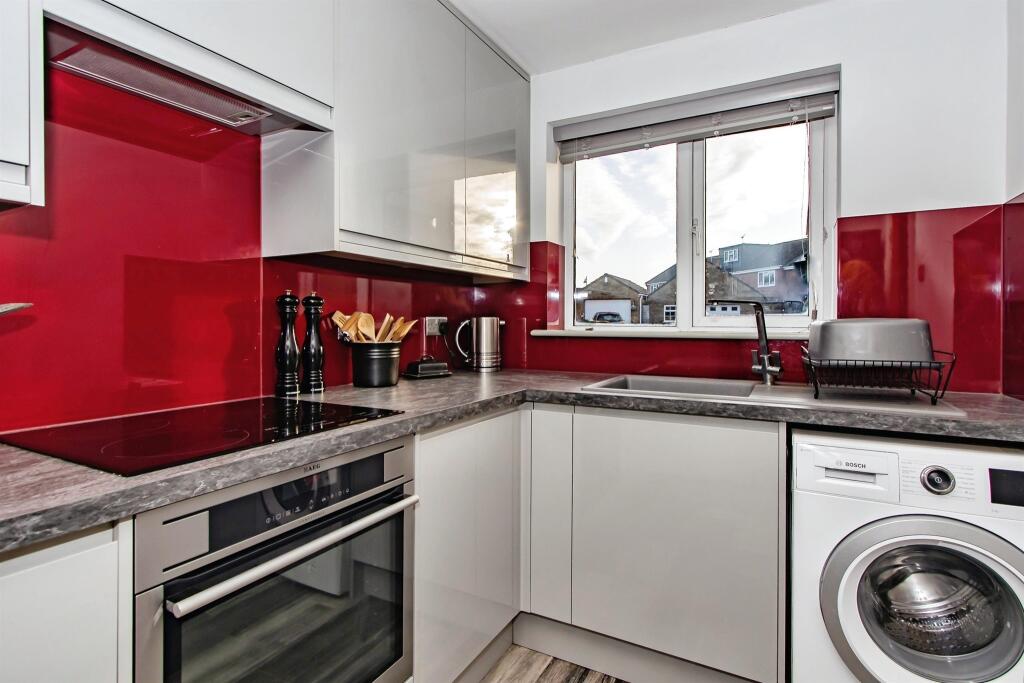 Additional property image - Broadleaze, Yeovil
