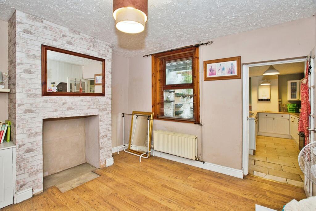 Additional property image - Eastland Road, Yeovil