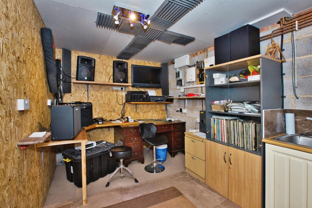 Additional property image - Manor Farm, West Coker, Yeovil