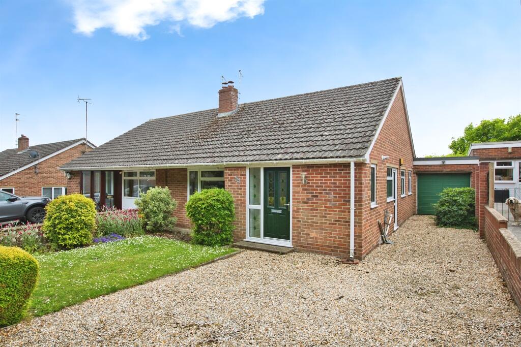 3 bedroom semi-detached house