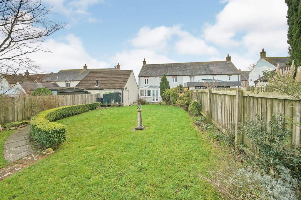 3 bedroom semidetached house for sale in Tansee Hill,