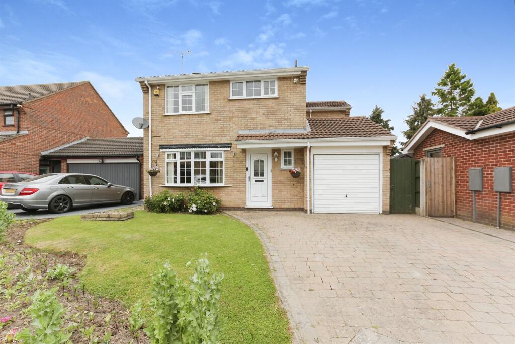 3 bedroom detached house for sale in Regency Close, Glen Parva