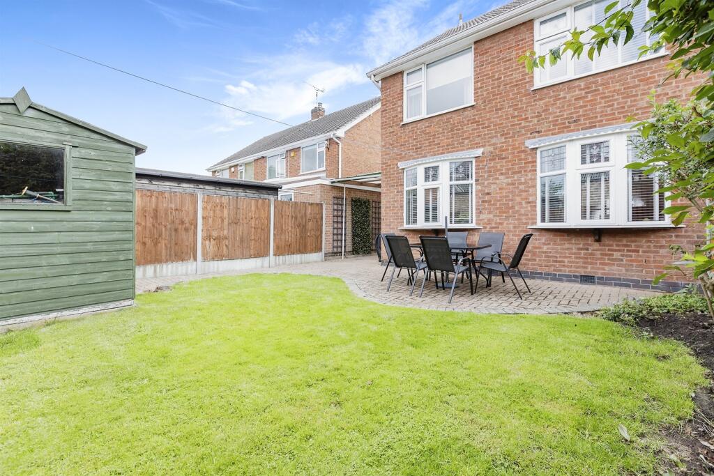 3 bedroom semidetached house for sale in Cherry Road, Blaby, Leicester