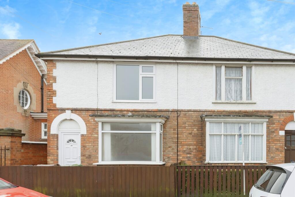 3 bedroom semidetached house for sale in Bassett Street, Wigston, LE18