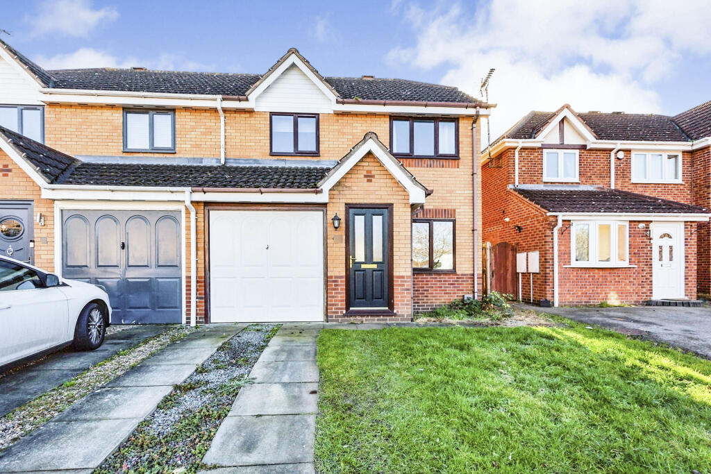 3 bedroom semidetached house for sale in Hart Close, Whetstone