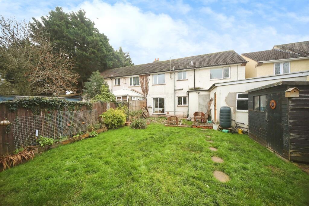 4 bedroom semidetached house for sale in Wordsworth Drive, Taunton, TA1