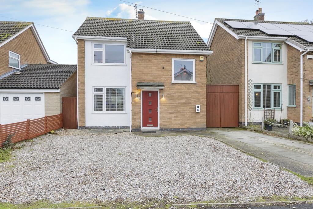 3 bedroom detached house for sale in Manor Road, Barlestone, Nuneaton, CV13