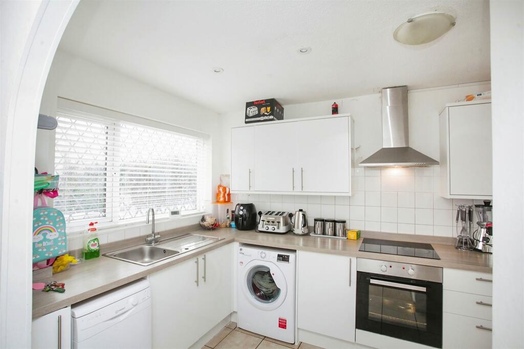 4 bedroom terraced house for sale in Church Lane, Barwell, Leicester, LE9