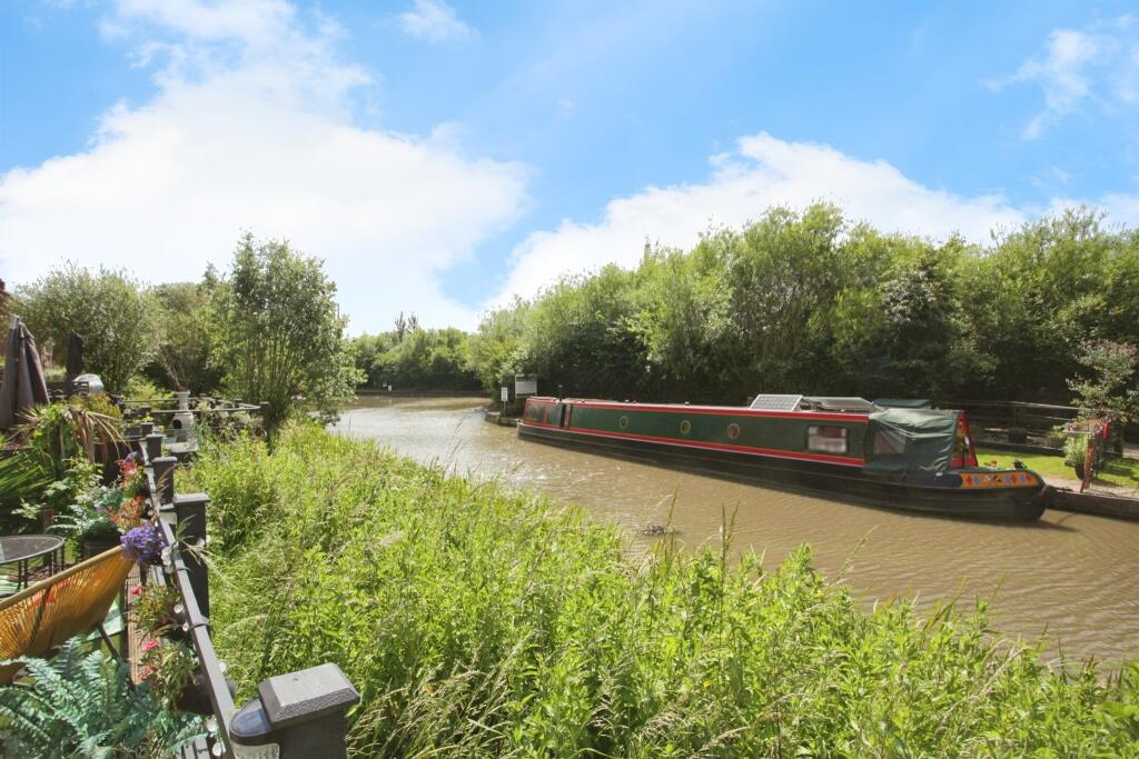 Additional property image - Pipistrelle Drive, Market Bosworth, Nuneaton