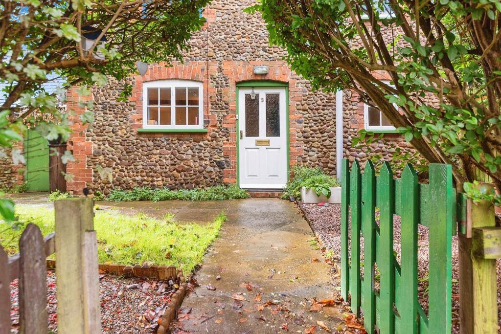 2 bedroom character property for sale in Hothorpe Road, Theddingworth