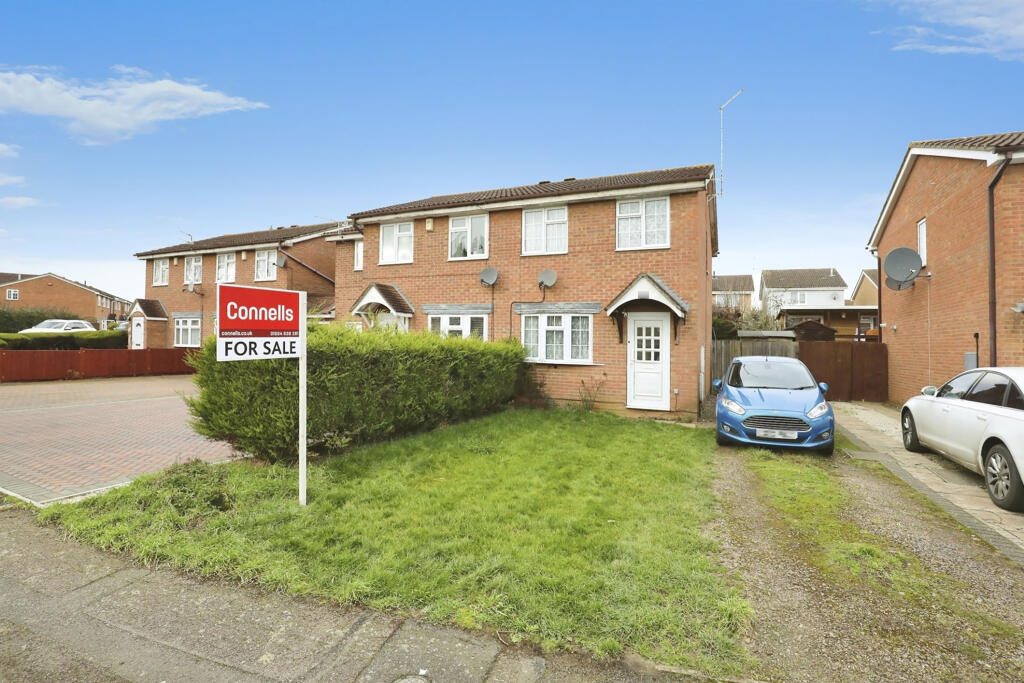 2 bedroom semidetached house for sale in Wilford Avenue, Northampton, NN3