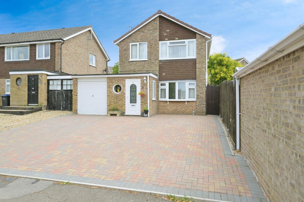 Main image of property: Ash Rise, Northampton