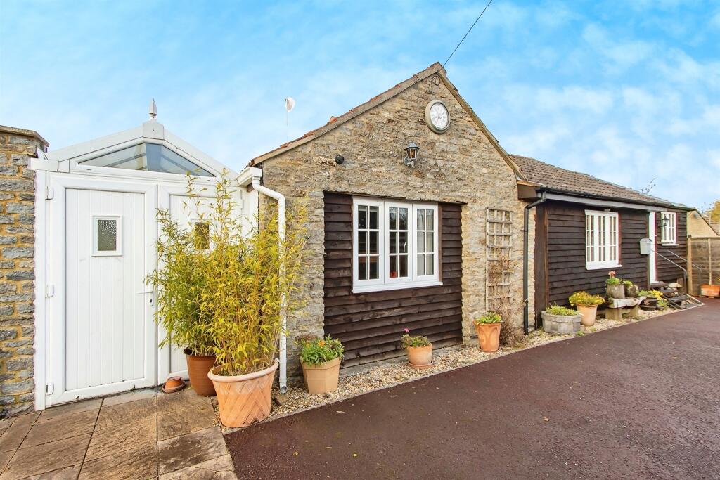 Additional property image - Cabbage Lane, Horsington, Templecombe