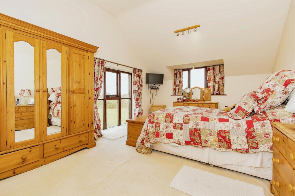 Additional property image - Cabbage Lane, Horsington, Templecombe