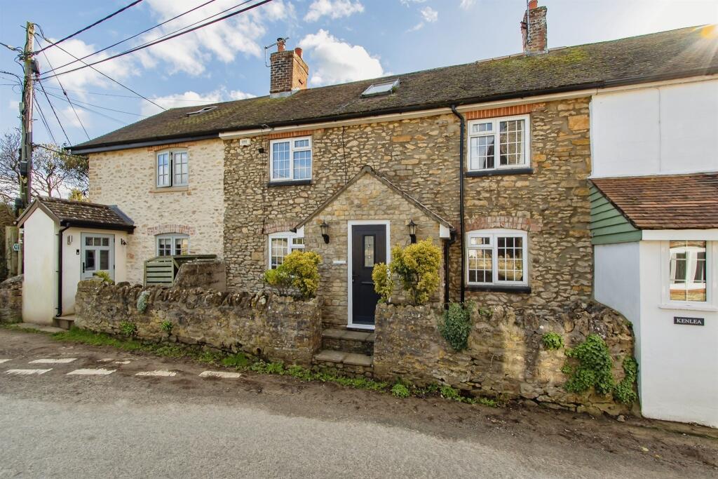 3 bedroom terraced house for sale in Westbury, Bradford Abbas