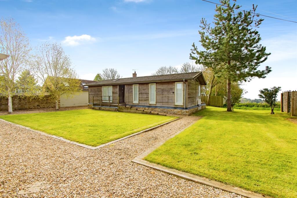 3 bedroom lodge for sale in Saxon Maybank, Bradford Abbas, Sherborne, DT9
