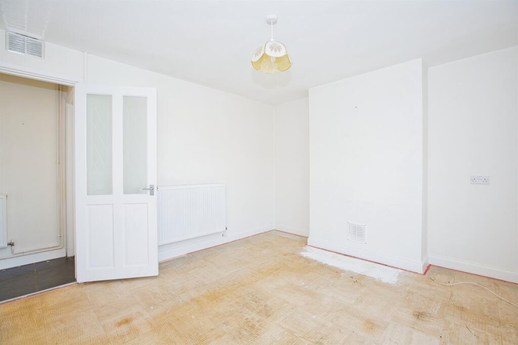 Additional property image - Green Close, Sparkford, Yeovil