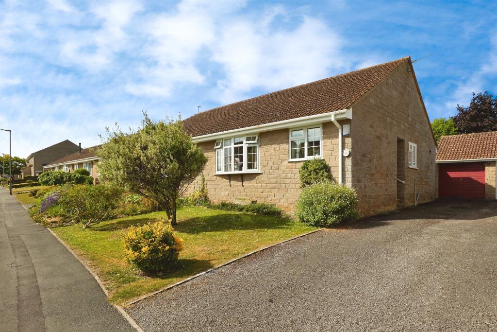 Main image of property: Yarn Barton, Templecombe