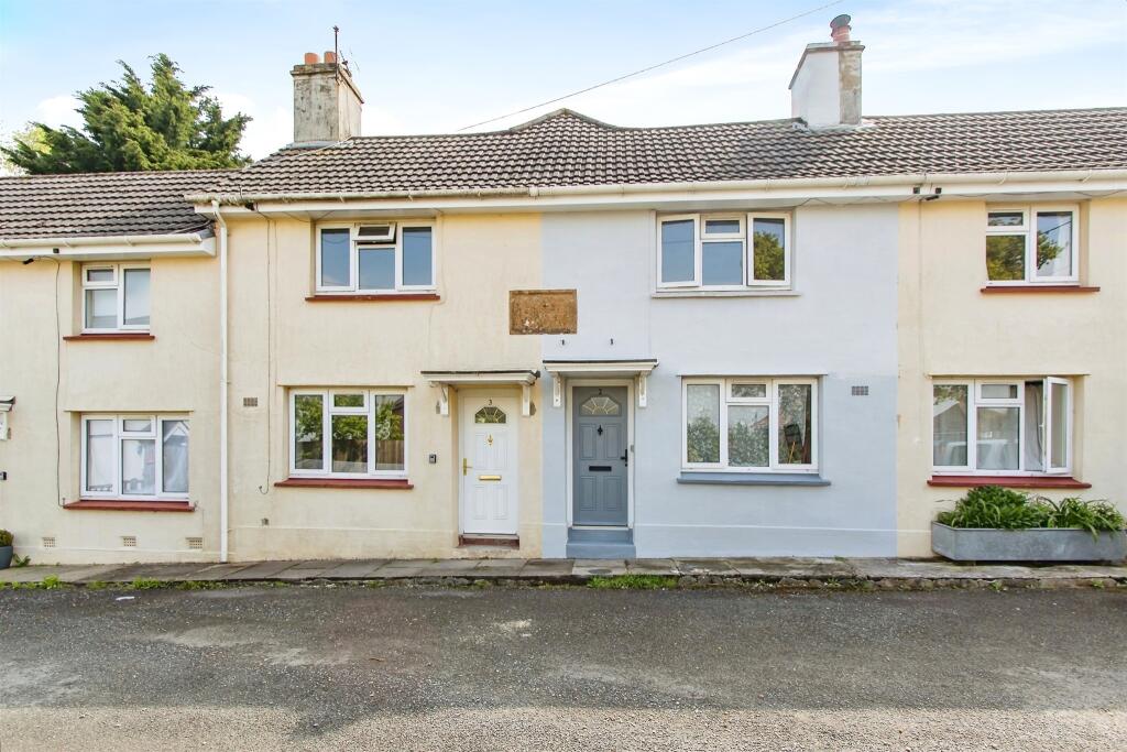 2 bedroom terraced house for sale in South Street, Leigh, Sherborne, DT9