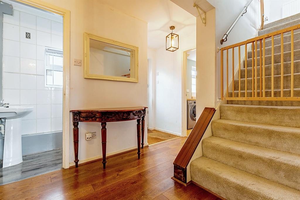 3 bedroom detached house for sale in Mallows Drive, Raunds