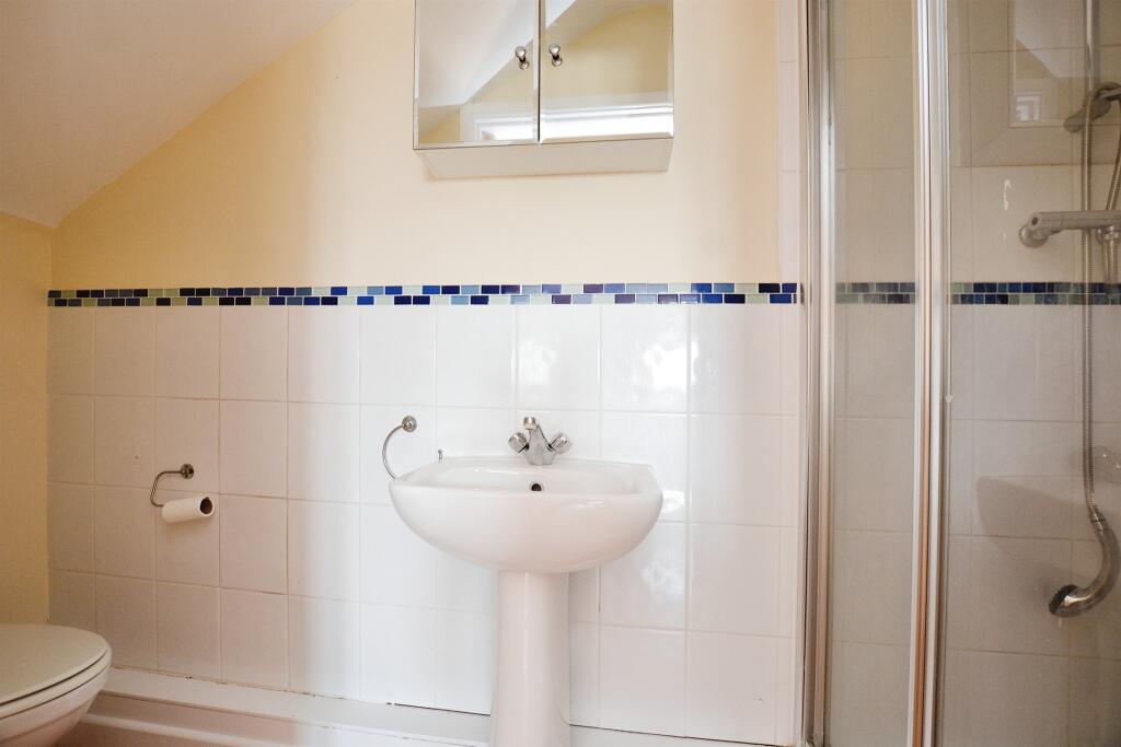 2 bedroom apartment for sale in Northampton Road, Wellingborough, NN8