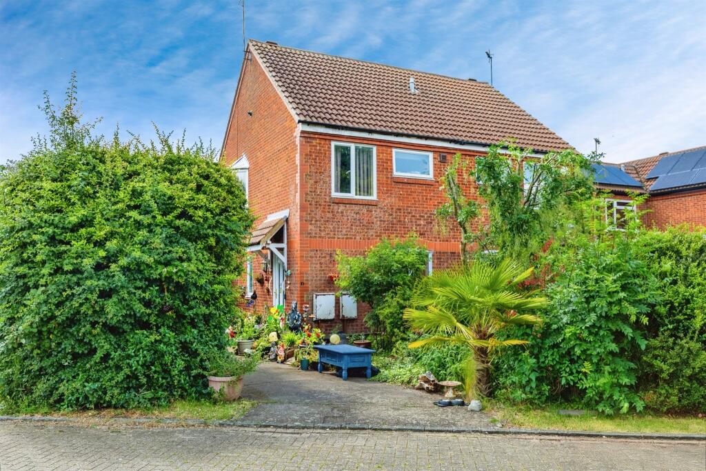 Main image of property: Knowles Close, Rushden