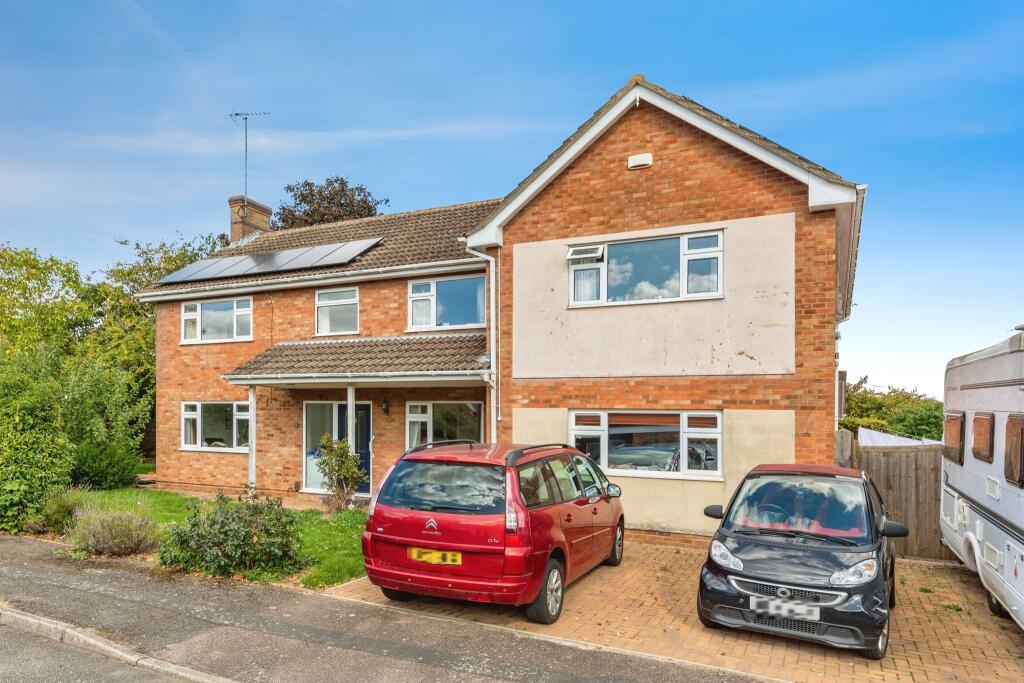 Main image of property: Avenue Close, Finedon, WELLINGBOROUGH