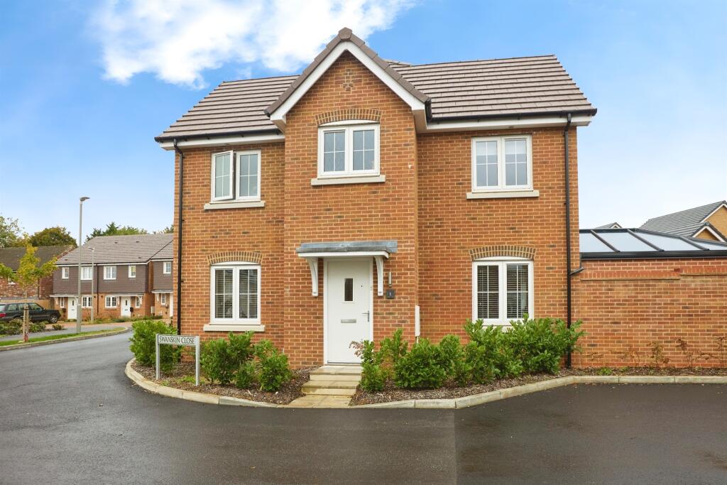 Main image of property: Swanskin Close, Sturminster Newton