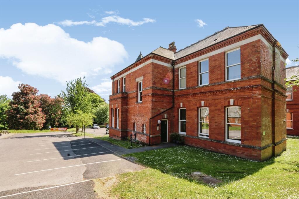 1 bedroom flat for sale in Sherren Avenue, Charlton Down, Dorchester, DT2