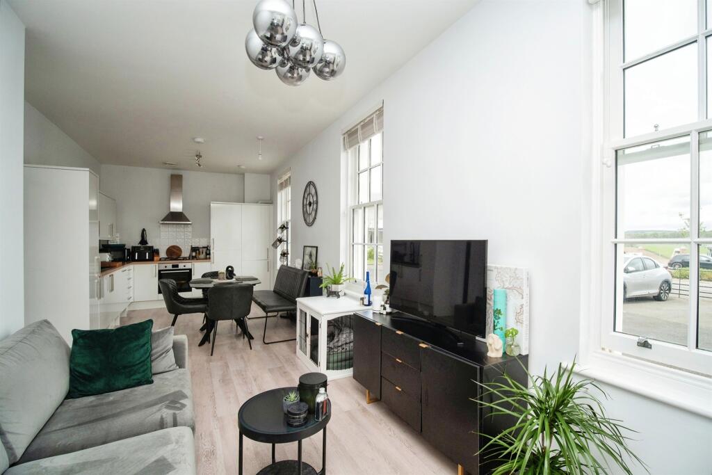 2 bedroom apartment for sale in Great Cranford Street, Poundbury