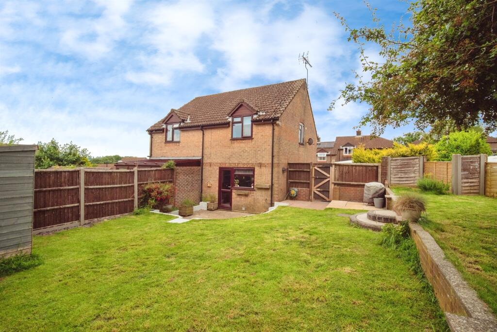 2 bedroom semidetached house for sale in Butt Close, Puddletown