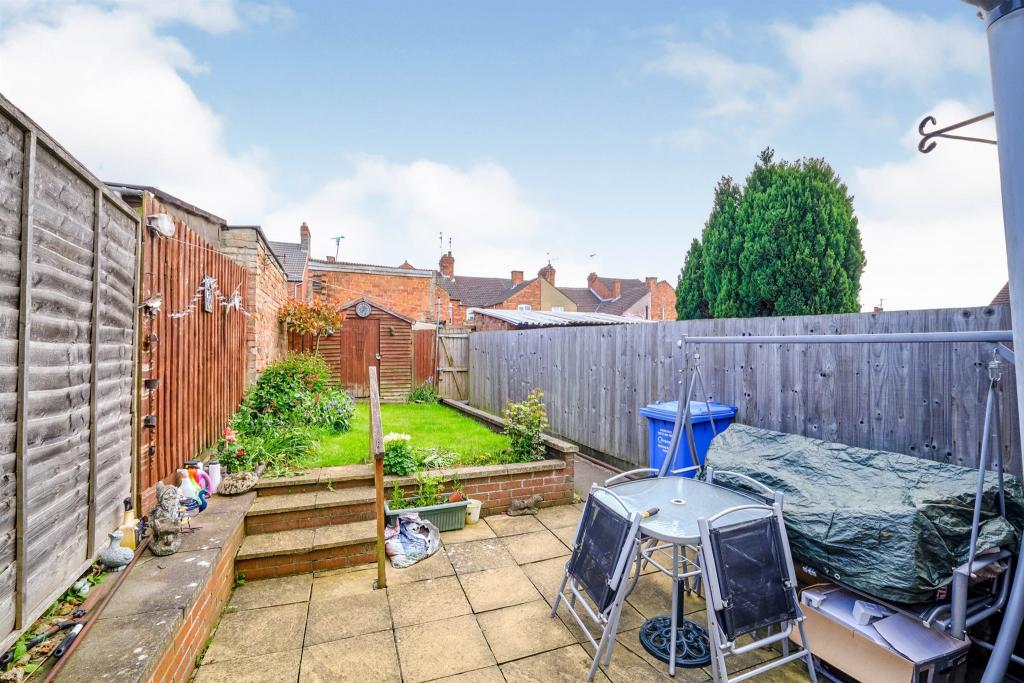 3 bedroom terraced house for sale in Cobden Street, Kettering, NN16